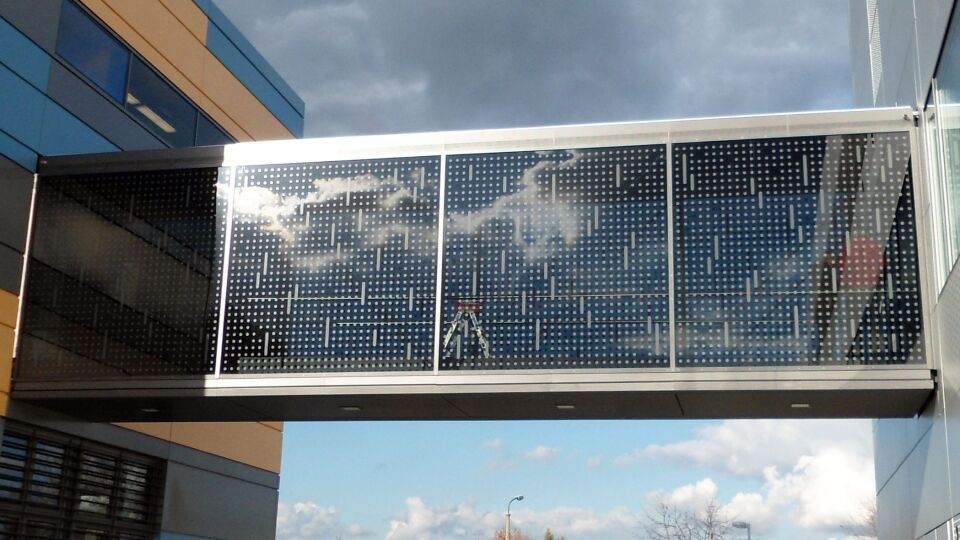 Zu den Produktinformationen: Lamparter Verbindungsbrücken aus Stahl und Glas